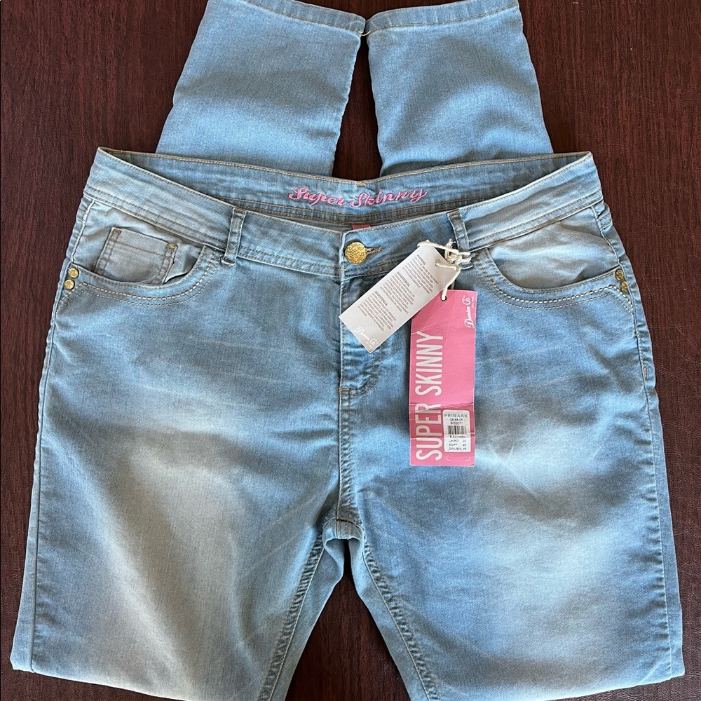 NEw- Super Skinny Acid Wash Light Blue Jeans Sz 16